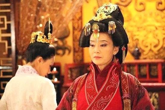 第一层,杨广的母亲独孤皇后和李渊的母亲独孤皇后,人俩是亲姐妹,换句