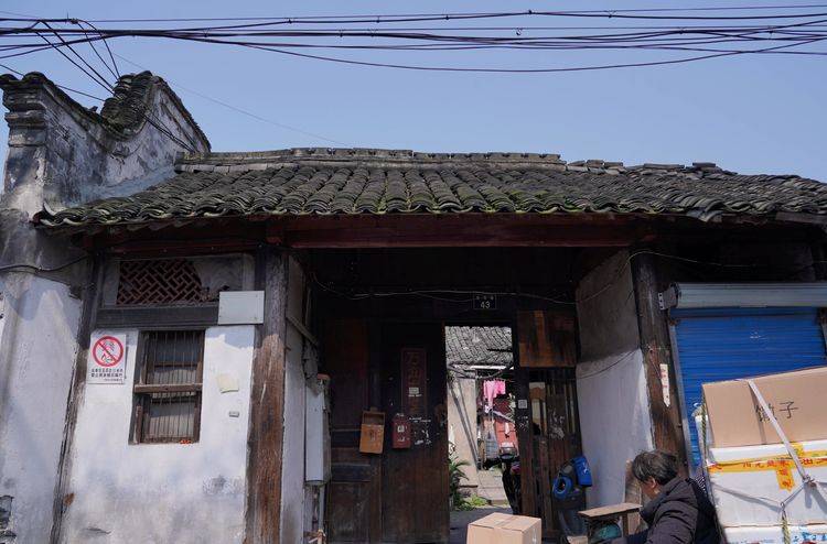 藏于宁波闹市旁的古老街区，建筑历史悠久，比南塘老街更“真实”