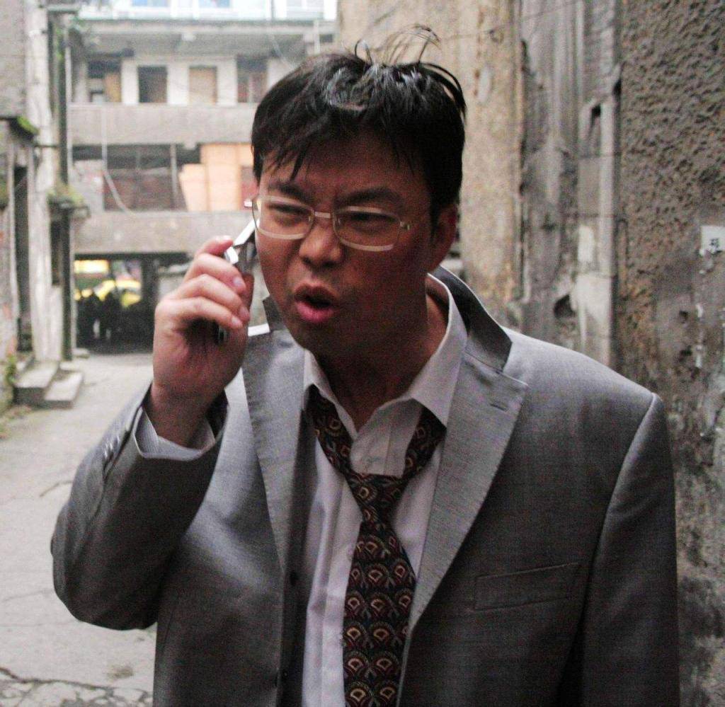 他是黄渤的好兄弟,因《疯狂的石头》成名,想不到他原为相声演员_王迅