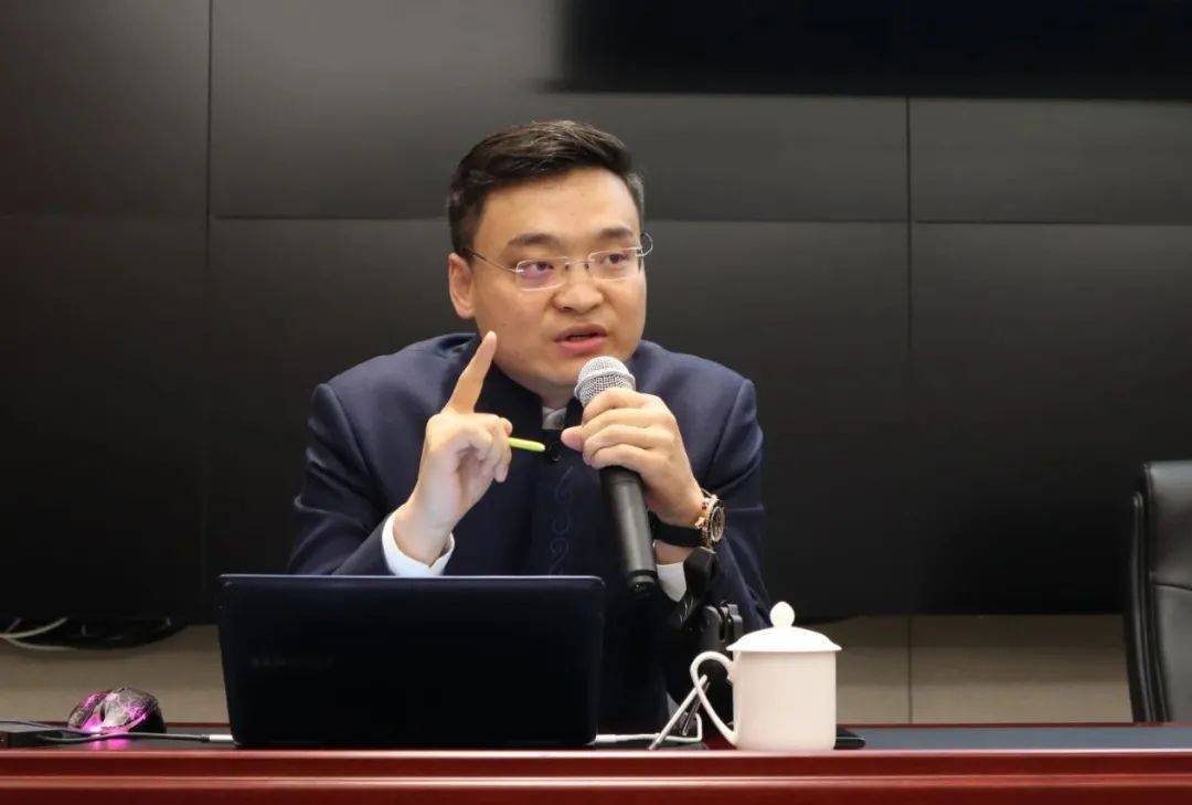 司原司长李兵弟,原阜平县委书记郝国赤三位专家开展乡村振兴座谈会