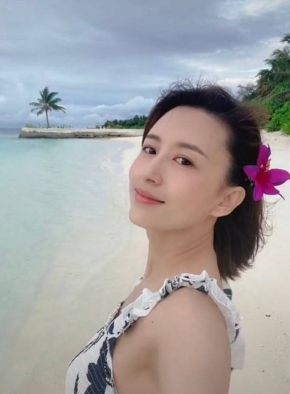 张蕾婚纱照_张蕾秦可卿(3)