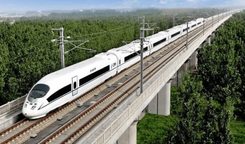 四川重庆云南三地再建高铁：沿途21站，2025年将会通车运营！