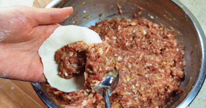 怎么做羊肉馅儿好吃 4ec76a6241e84c4a94cc6d5a542dc525.jpeg