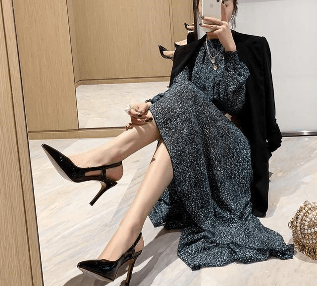 女人无法拒绝的高跟鞋,简约时尚很气质,彰显女性自信和魅力
