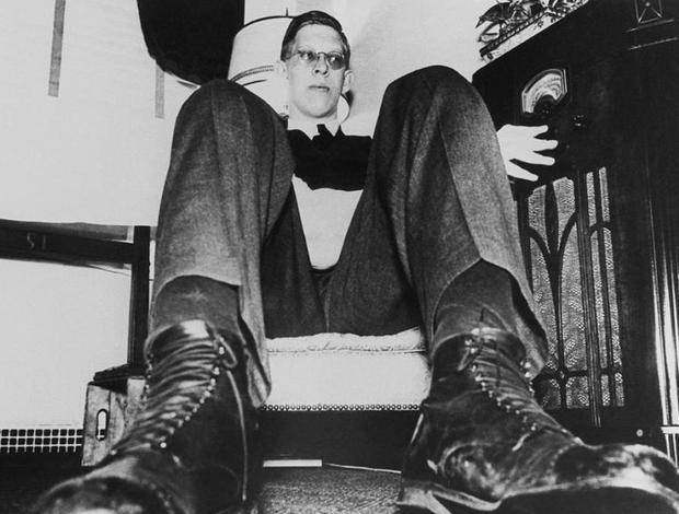 72米,22岁去世的"温和巨人",至今无人打破此世界纪录_罗伯特·瓦德罗