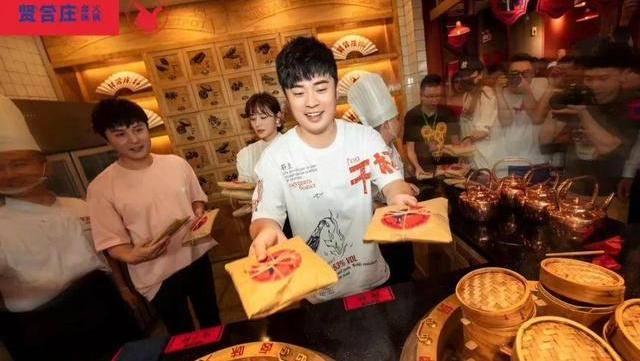 揭秘陈赫火锅店：2年开700家 谁是幕后大佬