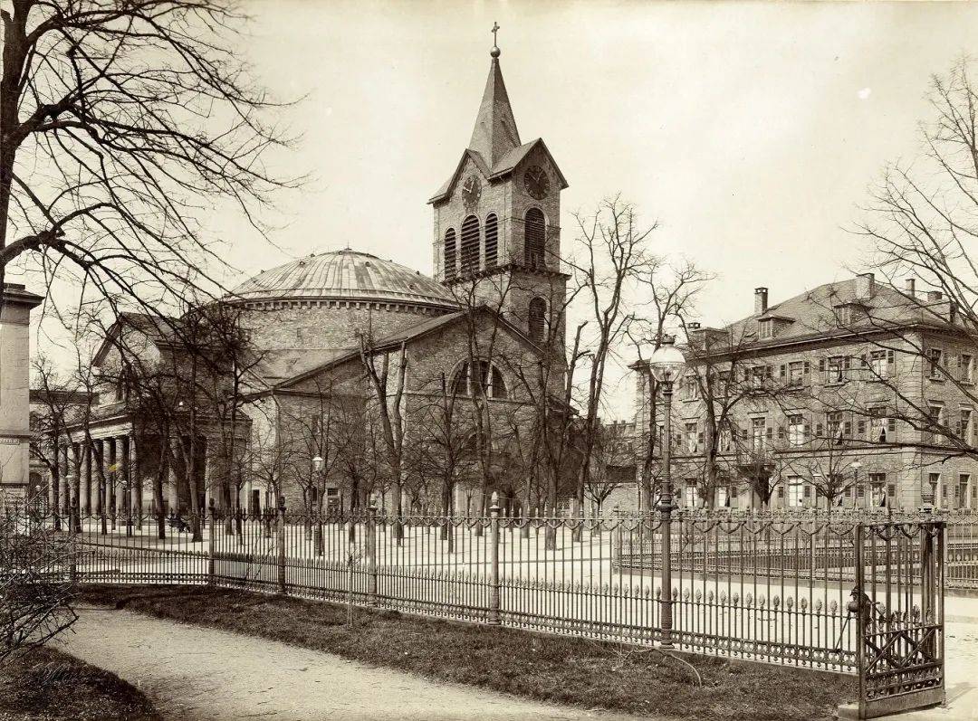 卡尔斯鲁厄最古老的天主教教堂—圣斯蒂芬教堂（St. Stephan Parish Church）