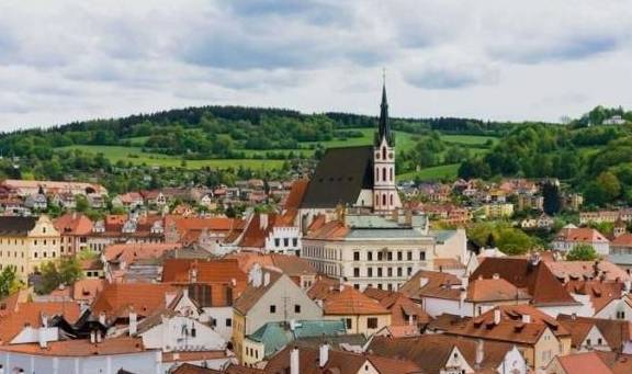 世界上最美的小镇之一，私藏在捷克，走进中世纪风情！