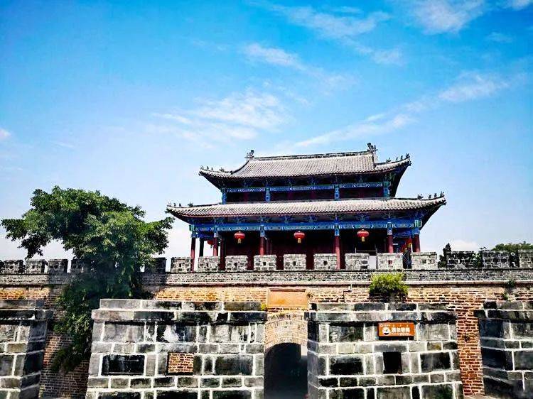 图源丨美篇 石头它基本上保留了古城的原貌,古遗址,古墓群,古石刻