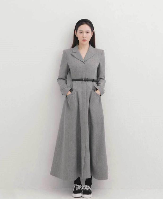 孙艺珍恋爱后首部时尚大片,风格成熟知性又减龄,太羡慕玄彬