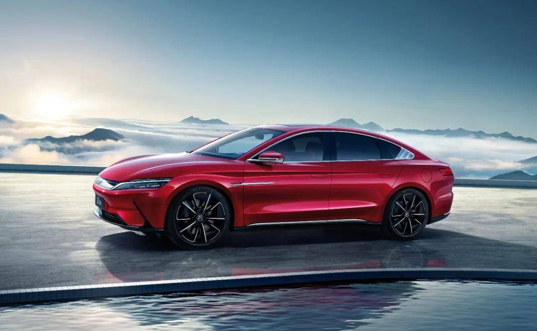 这个真的很牛比亚迪汉ev荣获2021德国if设计奖