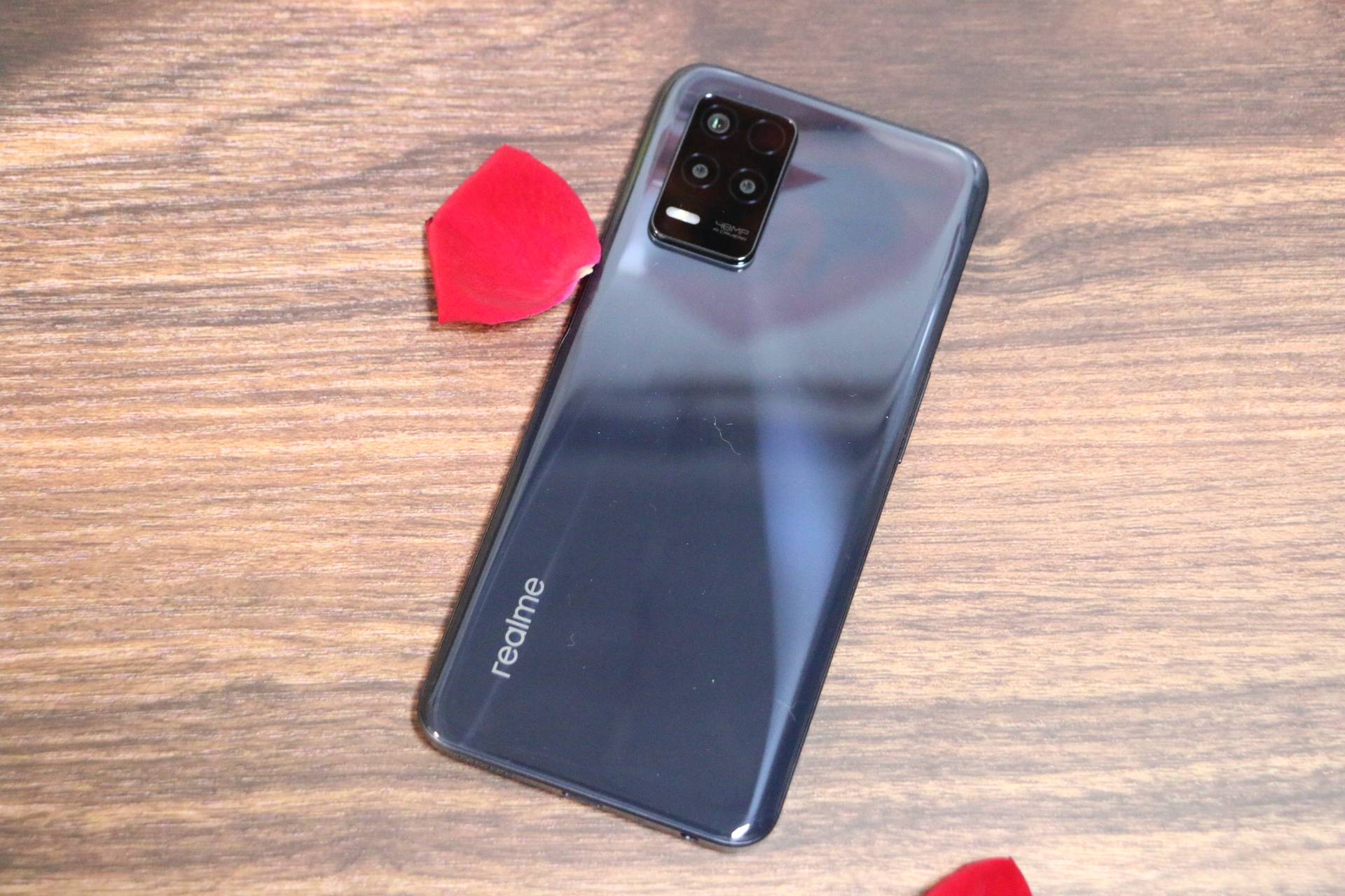 又一款被忽略的轻薄长续航入门机realmev13上手体验