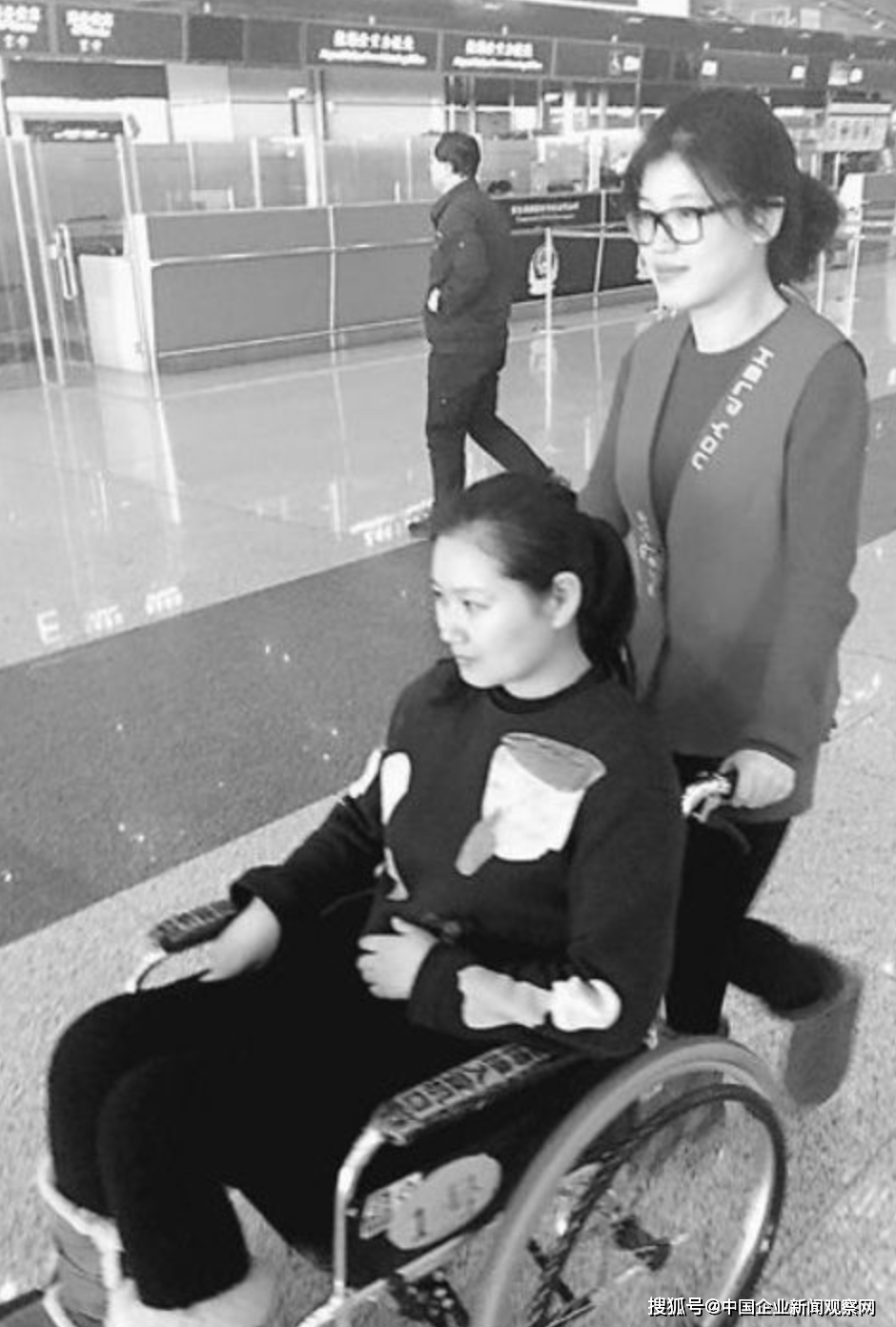 「我变得没有尊严,为了一口笑气,我会跪下恳求别人,不惜蠕动到别人脚