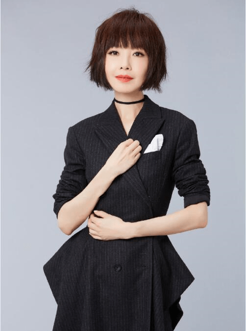 不要再瘦了鲁豫终于长肉但腿还是这么细50岁却还少女感十足