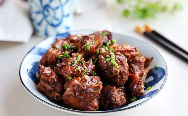 鸭子和什么一起红烧比较好吃 976e28e7270c4e899ea2a001d3444348.jpeg