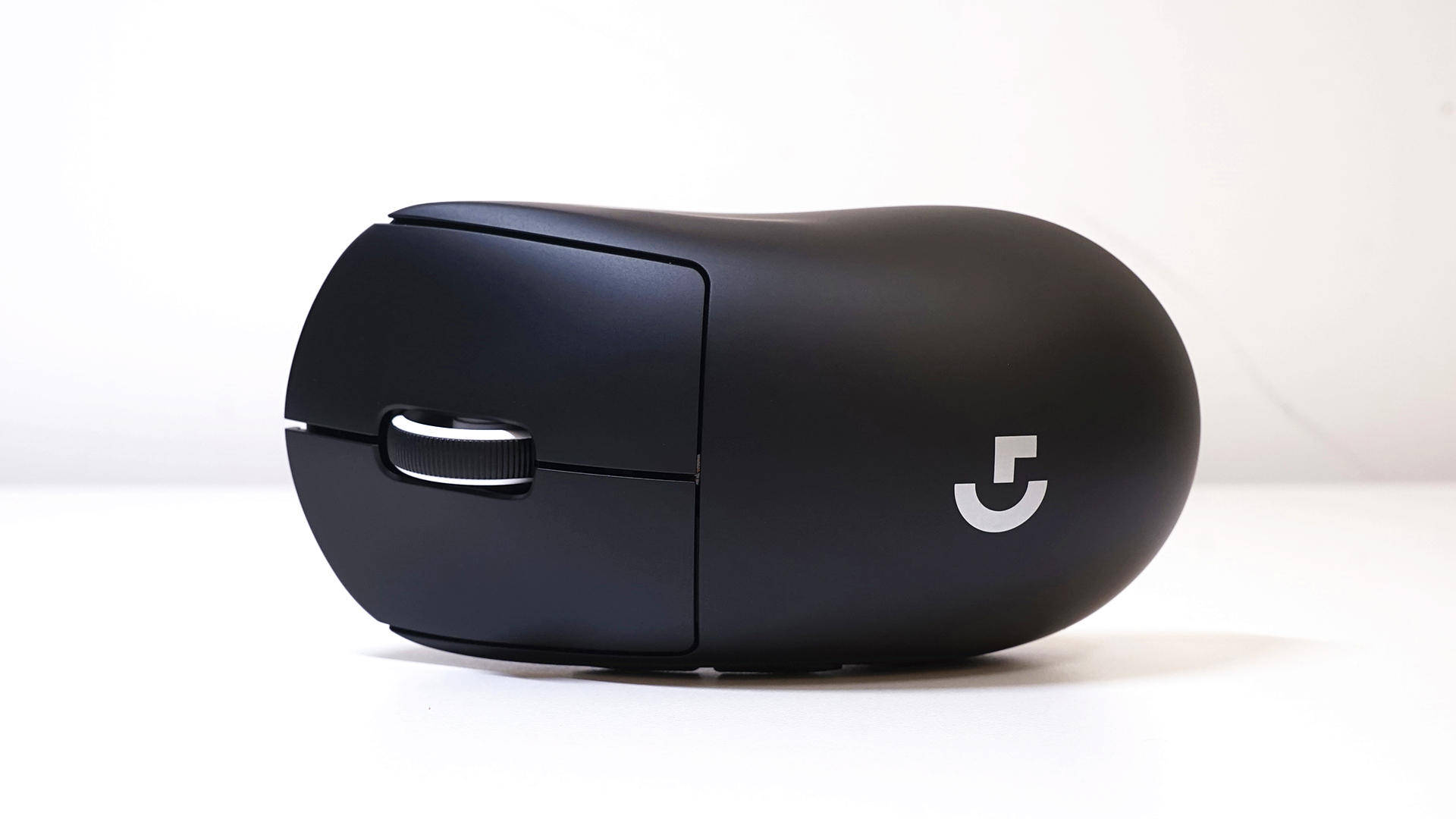 罗技狗屁王二代gproxsuperlight游戏鼠标开箱上手体验