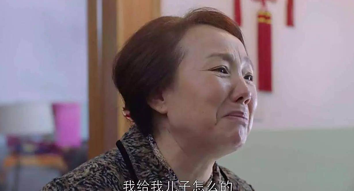 弟说梦见去世的奶奶一直骂我，是我不孝还是梦境的隐喻？