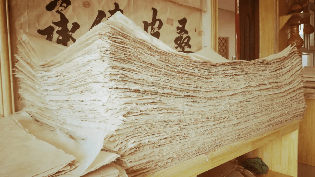 桑皮造纸恒久远纸上丹青永流传一张纯手工的桑皮纸是这样做成的