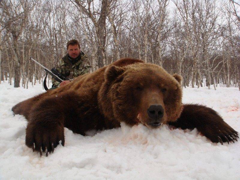 原创俄罗斯人的猎熊史:这么剽悍的冷兵器,你见过吗