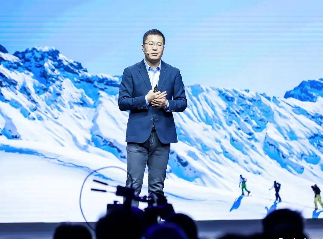 卢伟冰直接下猛料了!redmi游戏手机,真的是性能炸裂