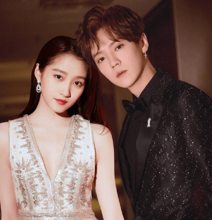 太甜了 关晓彤连续4年为鹿晗庆生 每年 卡点 均有独特含义 送祝福