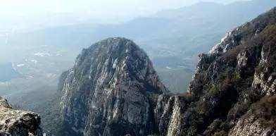为什么那么多人去泰山 f29f5078ce394d4486a0df8fae8092e2.jpeg