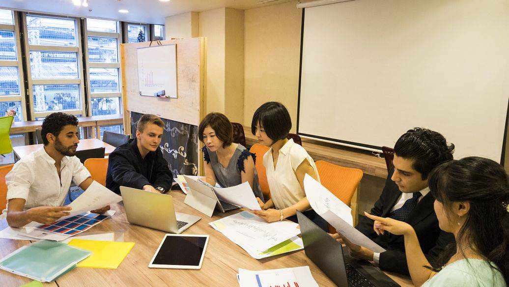 上海巽时针企业管理带你解读21世纪人才的十大核心技能