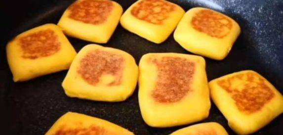 面粉做的南瓜饼的做法 dd8214b7514949ca94114c288f7d3990.jpeg