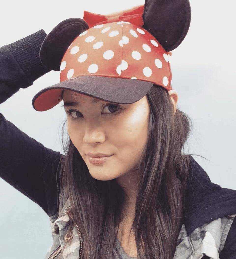 上节目拽英文惹怒吴京,去农村也一脸嫌弃_李安琪