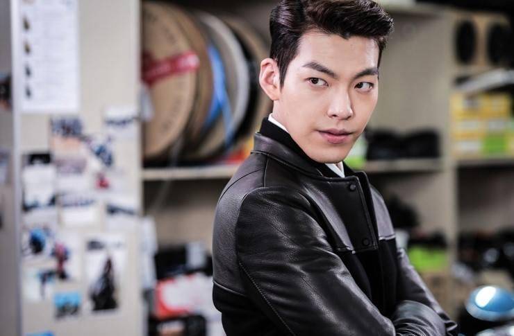 配角都变大咖!8年前《继承者们》演员现况,金智媛成一线女神