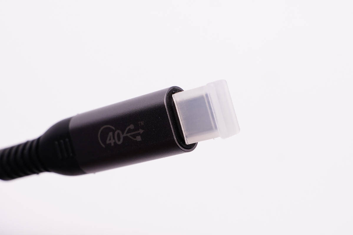 内置|讯光电子0.8米USB4数据线拆解，内置赛普拉斯控制器