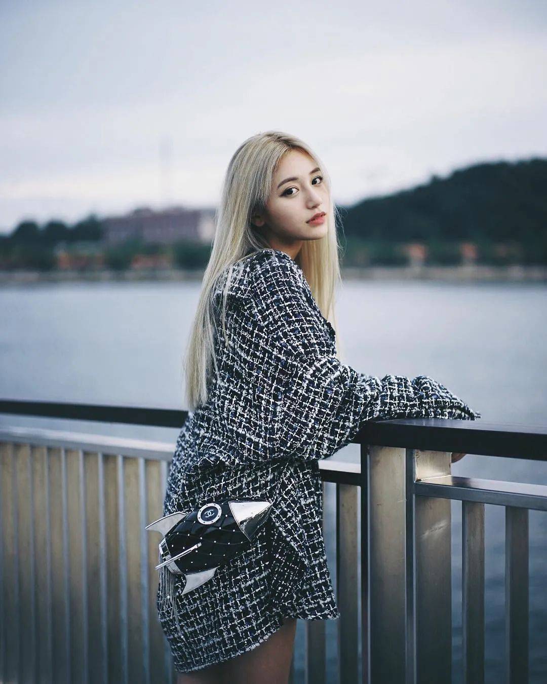 第一单身富婆女儿的日常:不当网红就要继承几百个爱马仕包_calista