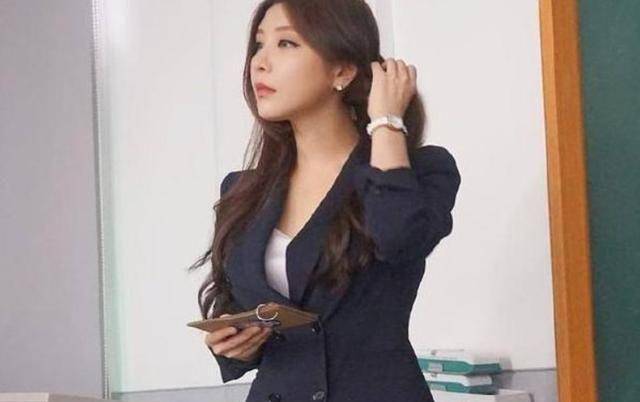 f2e91255dbda4f93aae7b1bd77811625.jpeg