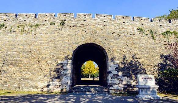 朱元璋从乞丐到皇帝的传奇,同样都是起义军,他是凭什么做到的_濠州