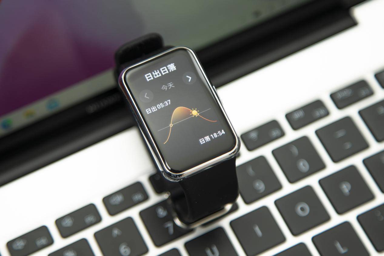 质感全面升级 轻盈的腕上私教 huawei watch fit雅致款评测_手表