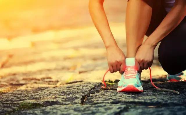 怎么样才能让自己跑的很快 25ac46e24ee641f2843702404e33b4e5.jpeg