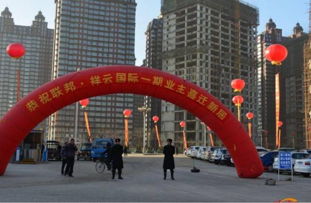 耗资170亿的祥云国际变成烂尾楼后意外成了网红景点