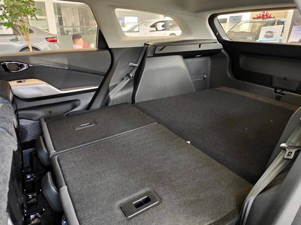 新宝骏valli向往:清水每平米2万,精装2万5,值不值_空间