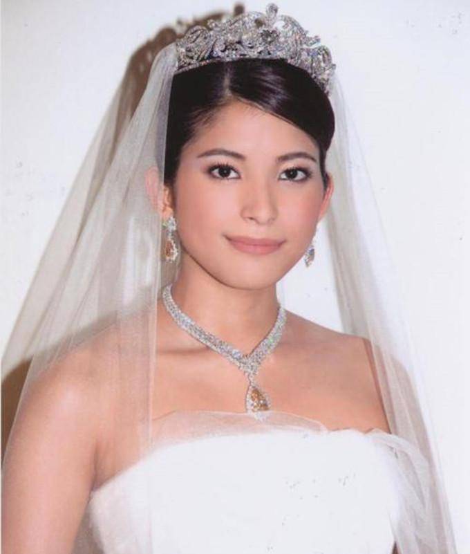 而阿部力则销声匿迹了,至于他跟史可是否还是夫妻关系,那就不得而知了