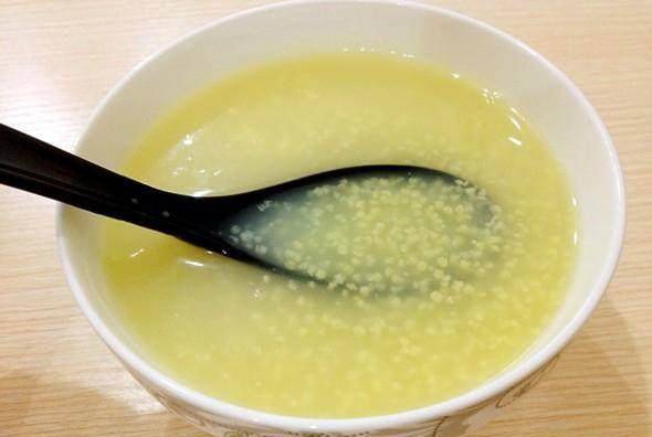 热馒头配小米粥 704e375eeb9542ff84676a06c1c35a26.jpeg