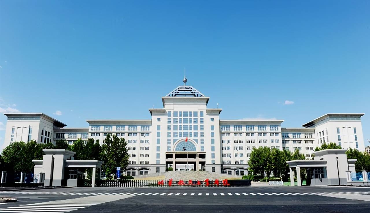 河北航空航天大学图片