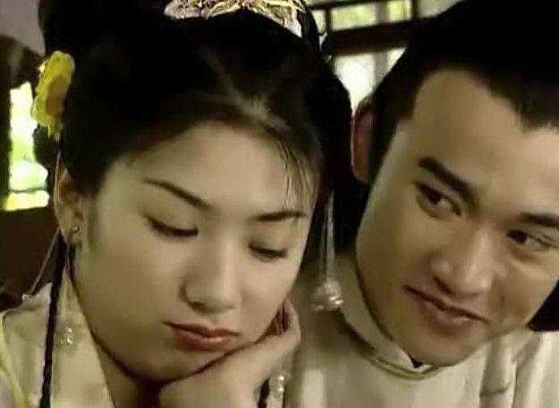 原创当年没注意现在发现新婚夜齐天磊对李玉湖处处都是防备和试探