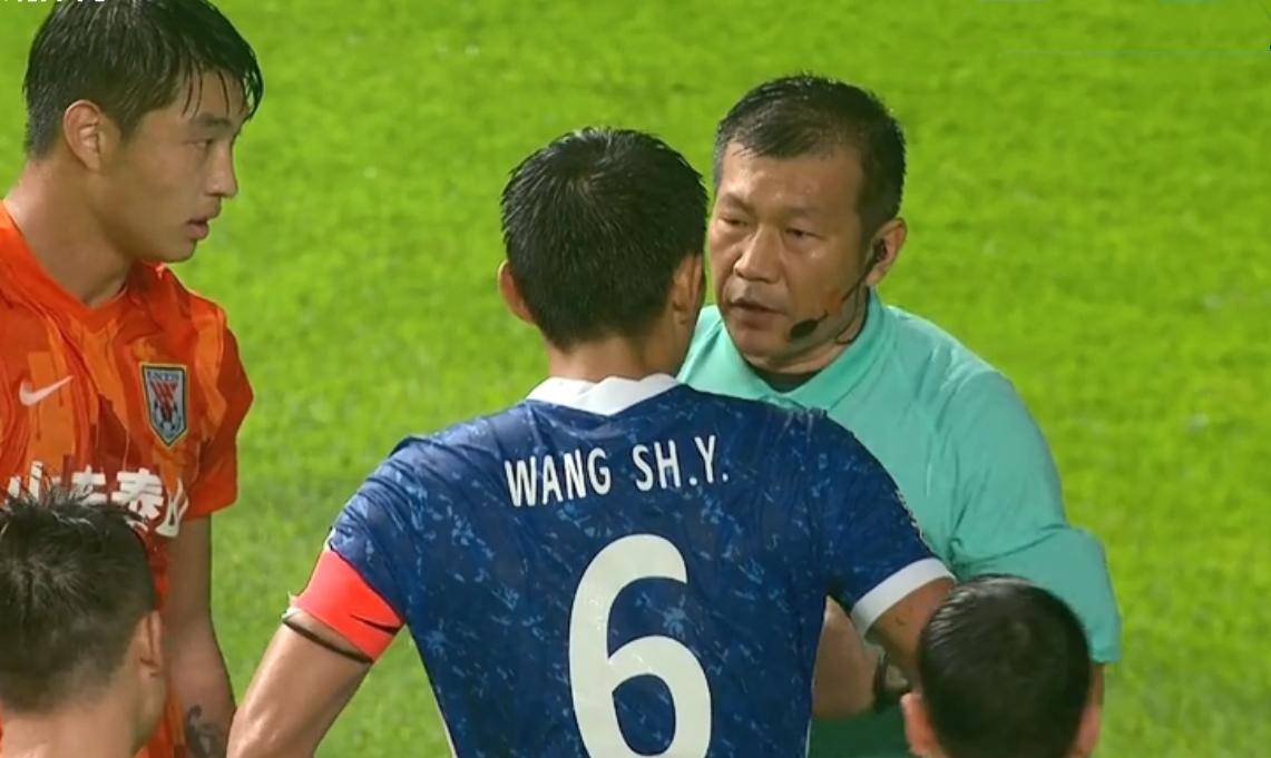 原创国脚王上源掌掴新生代国脚郭田雨却没有处罚到底是保护谁