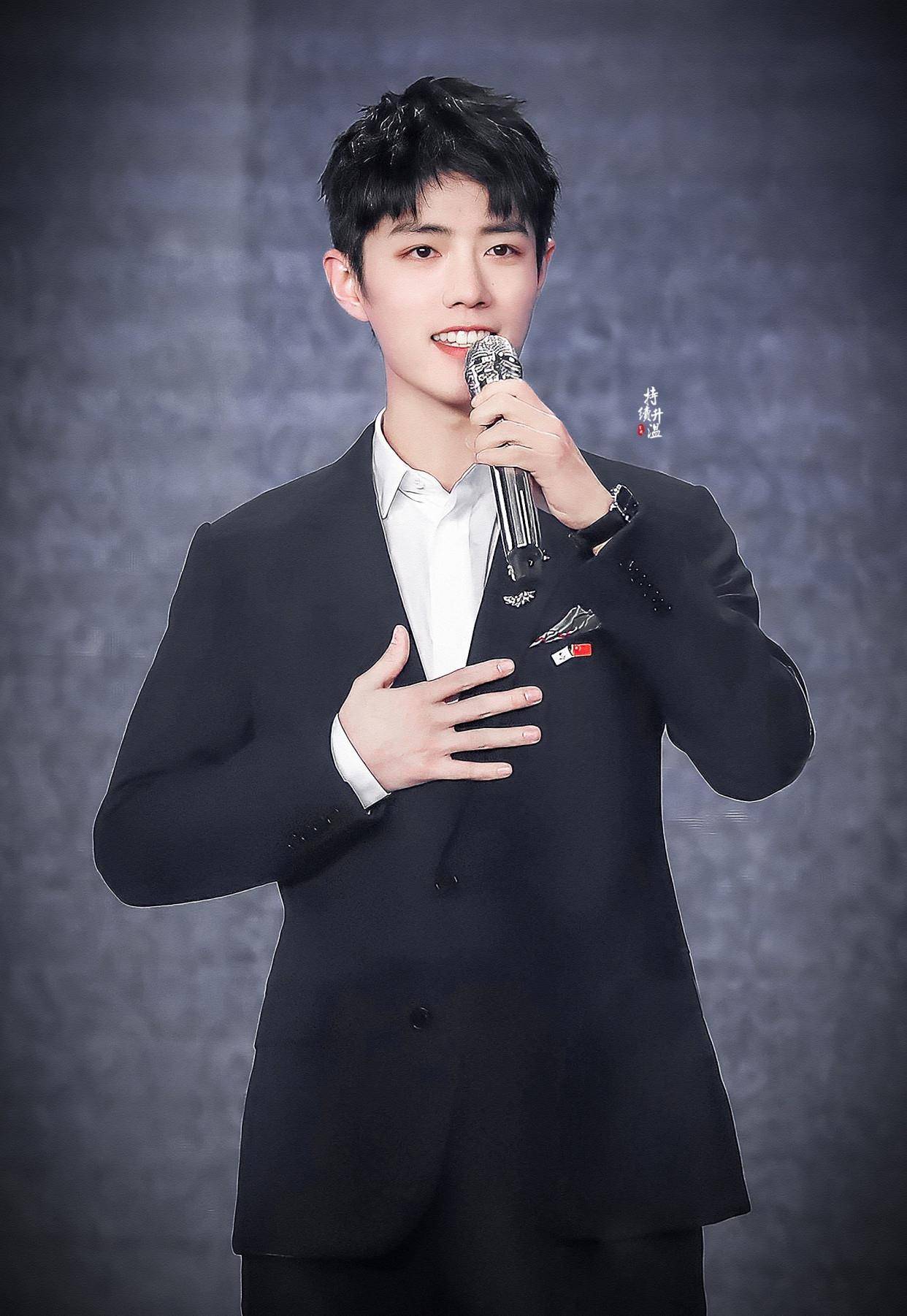 五四青年节,《cctv电视剧》官方发文,与青年演员肖战致敬青春!