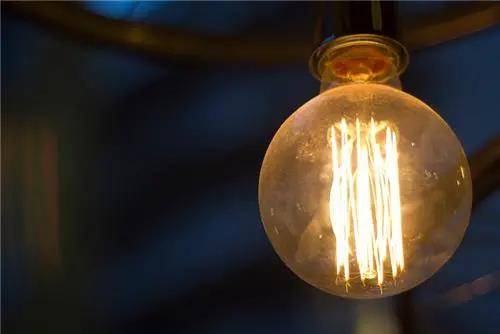 电灯一会亮一会不亮怎么办 43e10c61abfb4b599c6335a733a0f33b.jpeg