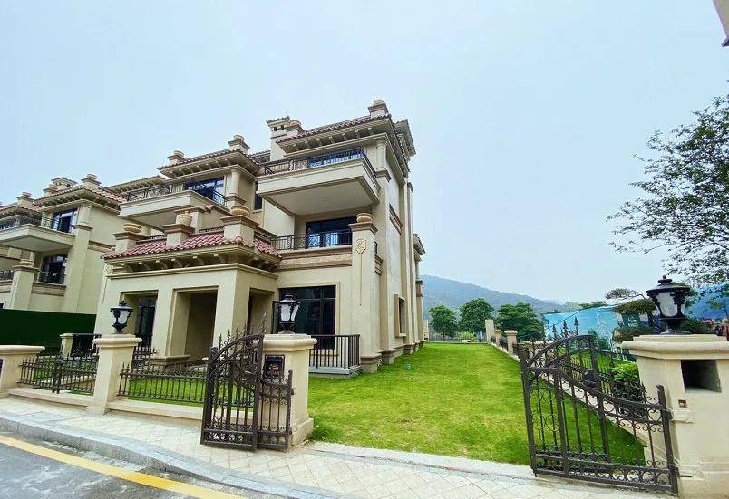 恒大山湖郡双拼别墅总价180万起,买到就是赚到 恒大山湖郡双拼别墅总价180万起,买到就是赚到