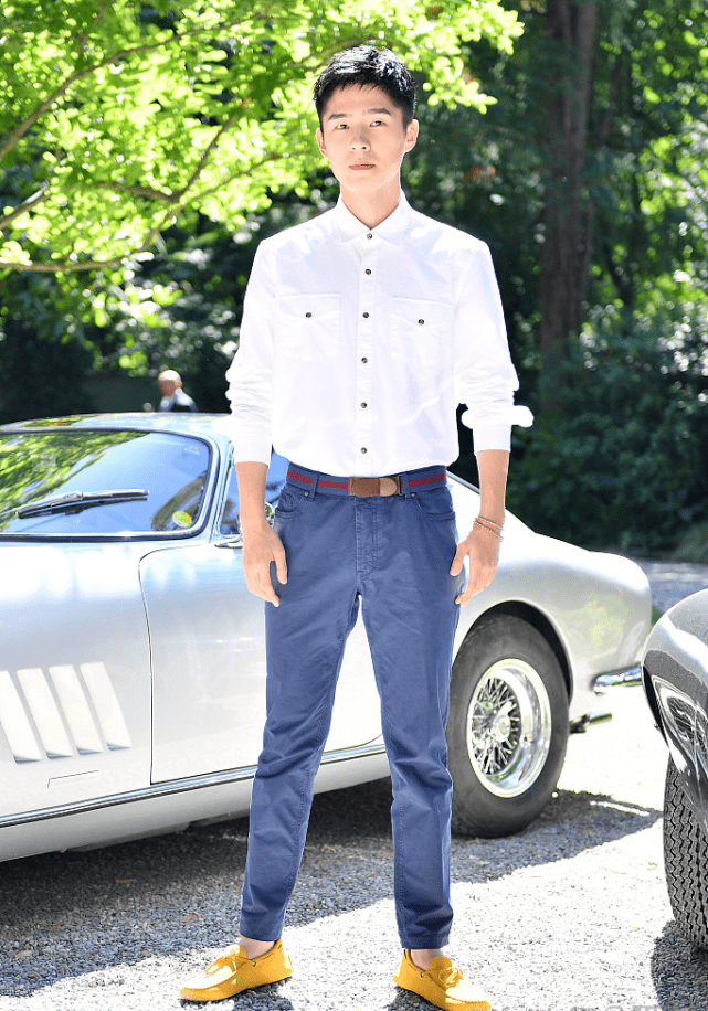 刘昊然王一博等众男星示范白衬衫这样穿不平庸