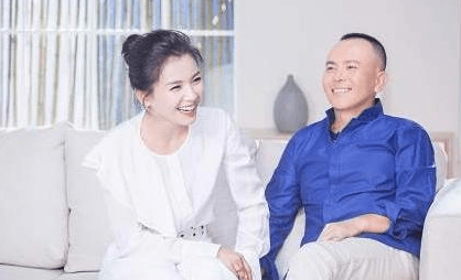 他曾与刘涛同居4年 如今年过60仍未娶妻 全因与刘涛分手 李玮珉