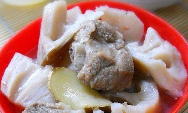 莲藕排骨汤的做法高压锅做法 1f6fa747df48437abb90080d6570e4b3.jpeg