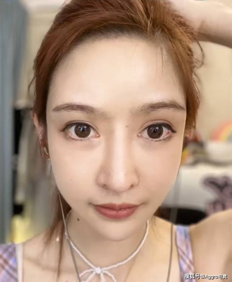 王羽杉就有宣布自己去微整,现在从素颜照看,确实能够看出一些整容痕迹